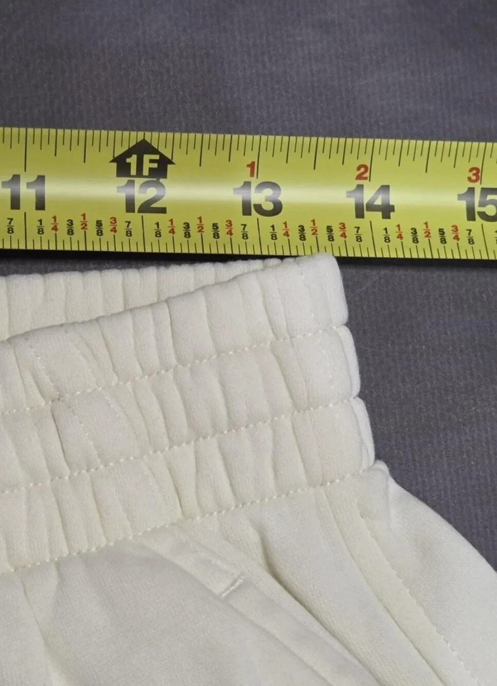 Nike Youth Classic Jogger Cream Fleece Sweatpants Size XL Loose Fit
